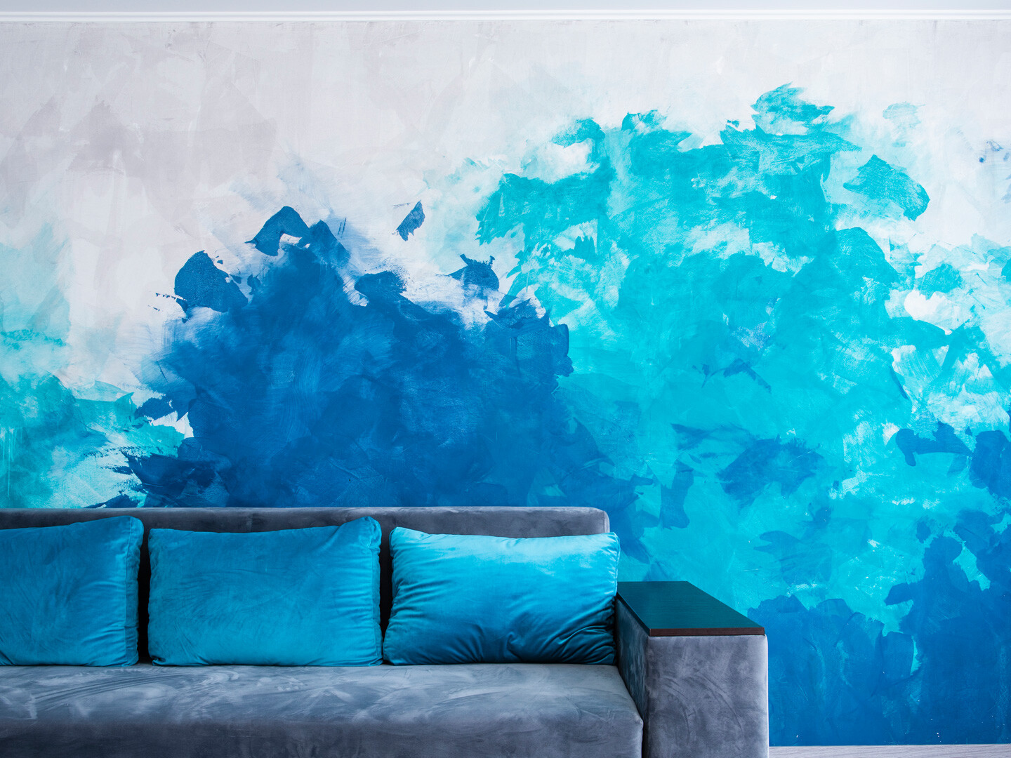 pitture decotarive, come tinteggiare le pareti di casa in modo originale con pittura per pareti effetti, parete a righe, Colorificio Bergamo, Rota Commerciale Bergamo