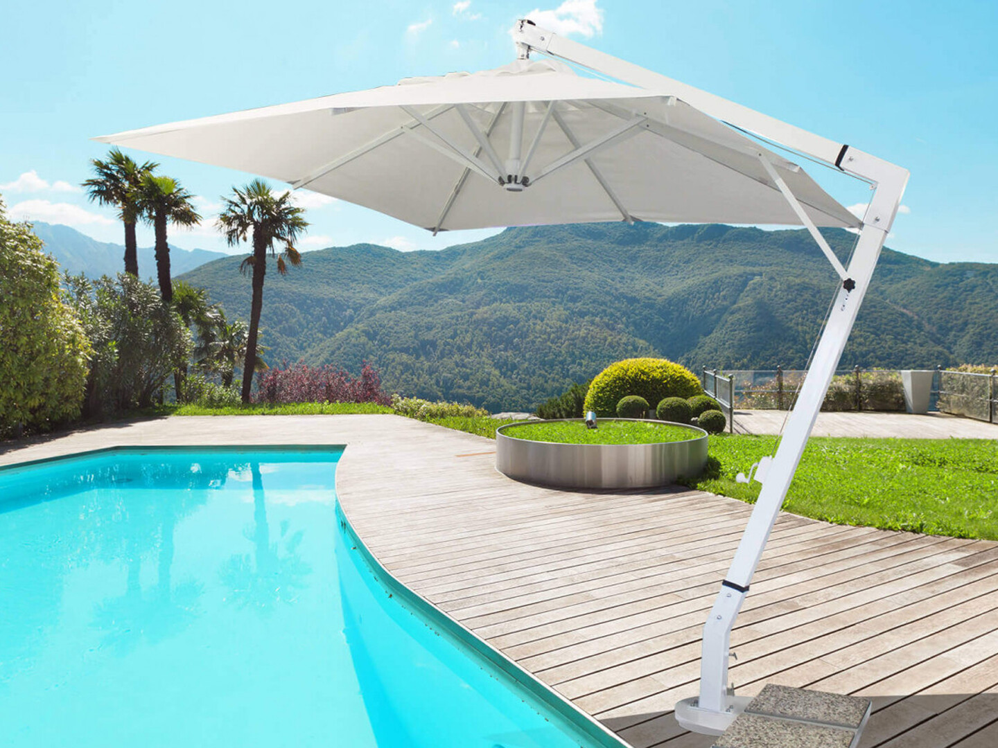 come creare la perfetta zona d'ombra nel tuo giardino, ombrelloni da giardino, gazebi, pergole climatiche, giardinaggio Bergamo, Arredo giardino Bergamo, Rota Commerciale