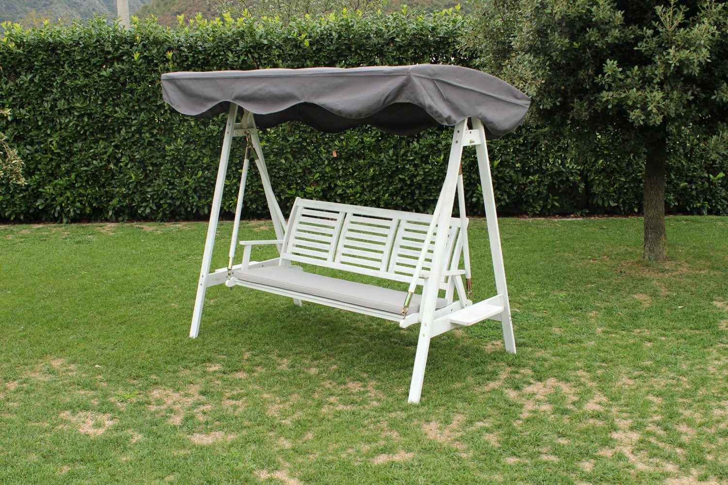 dondolo da giardino, dondolo da giardino robusto, dondolo da giardino in legno, dondolo in legno, dondolo, dondoli, arredo giardino, arredo giardino Bergamo, giardinaggio, giardinaggio Bergamo, dondolo 3 posti, Rota Commerciale Bergamo