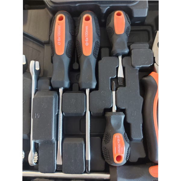 valigetta utensili, valigetta porta attrezzi, valigetta attrezzi, valigetta utensili set 56 pezzi, valigetta utensili set, utensili set, ferramenta, ferramenta Bergamo, Rota Commerciale Bergamo