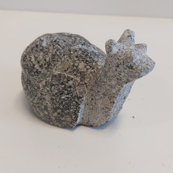 animali in pietra, statue in pietra animali, statue da giardino in pietra, statuette da giardino in pietra, giardinaggio, giardinaggio Bergamo, chiocciola in pietra