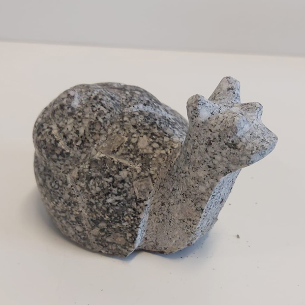 animali in pietra, statue in pietra animali, statue da giardino in pietra, statuette da giardino in pietra, giardinaggio, giardinaggio Bergamo, chiocciola in pietra