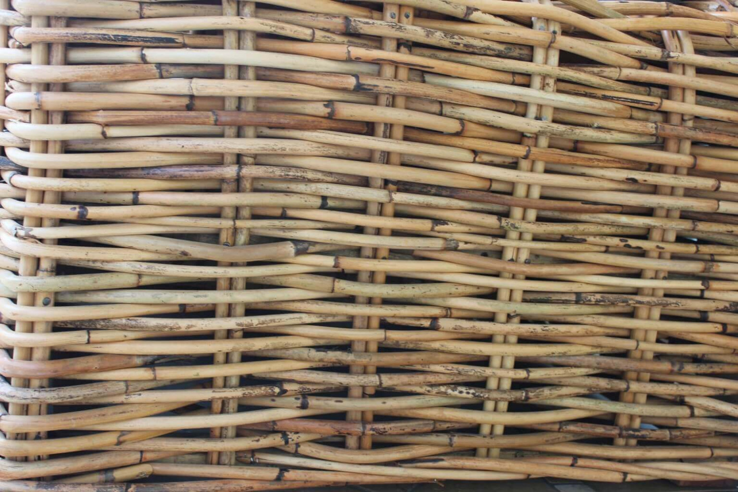 divano in rattan, divano in rattan naturale, divano in rattan naturale da giardino, divano giardino, divano in rattan esterno, arredo giardino, arredo giardino Bergamo, giardinaggio, giardinaggio Bergamo, Rota commerciale Bergamo, divano rattan da esterno