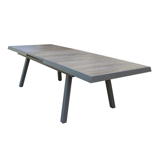 Tavolo allungabile moderno da esterno , tavoli allungabili da esterno, tavolo in gres, arredo giardino Bergamo, Rota Commerciale Bergamo, Giardinaggio Bergamo