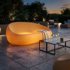 divano luminoso Lepus giallo, divano luminoso, arredo giardino Bergamo, arredo giardino, arredo luminoso, arredamento luminoso, arredo luminoso giardino, arredamento luminoso giardino, arredo luminoso esterno, arredamento luminoso esterno, giardinaggio, giardinaggio Bergamo, Rota Commerciale Bergamo