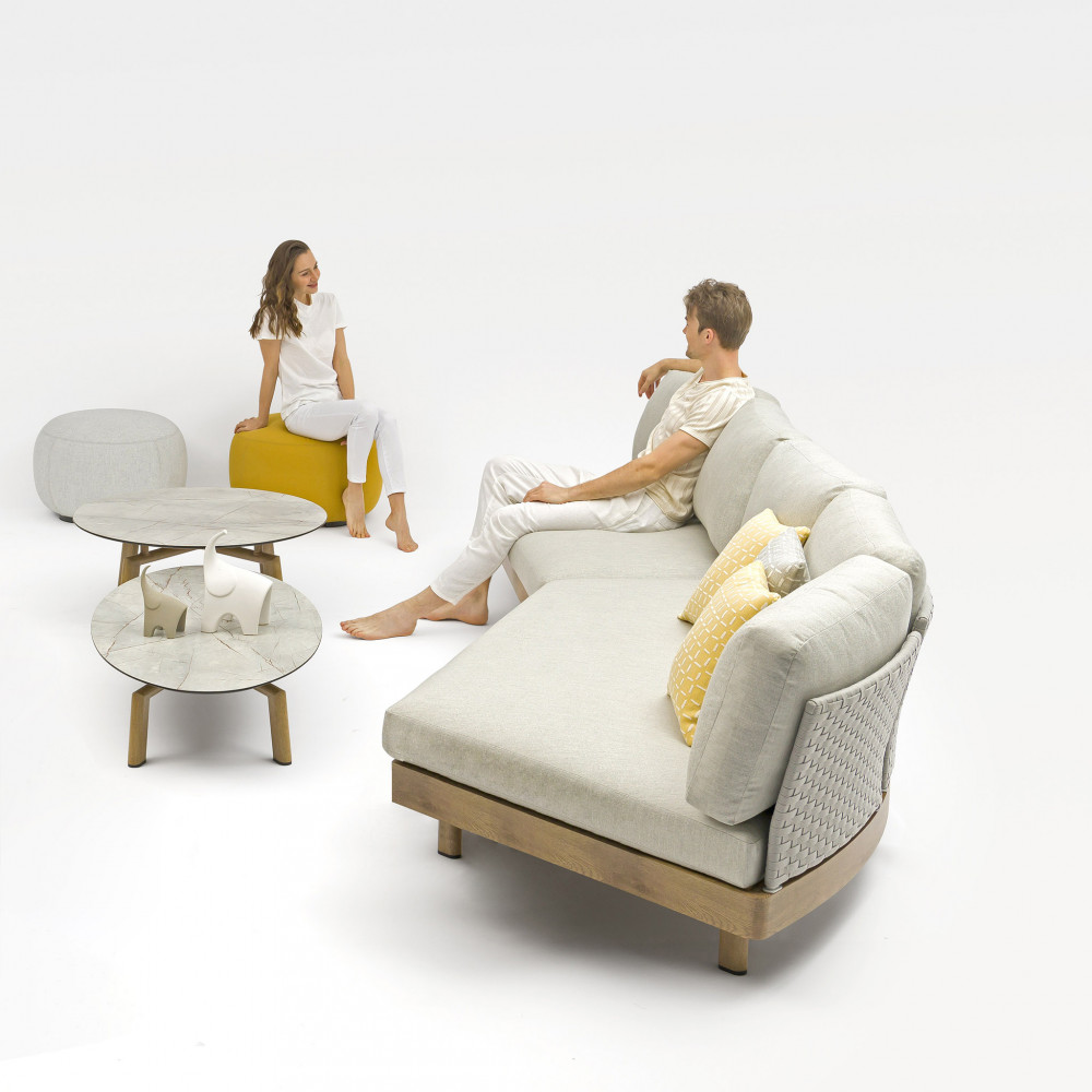 TAVOLINO PER ESTERNO EFFETTO LEGNO CON PIANO IN HPL EFFETTO PIETRA, TAVOLINO PER GIARDINO EFFETTO LEGNO CON PIANO IN HPL, TAVOLINO GIARDINO, ARREDO GIARINO BERGAMO, ARREDAMENTO GIARDINO BERGAMO, GIARDINAGGIO BERGAMO, ROTA COMMERCIALE